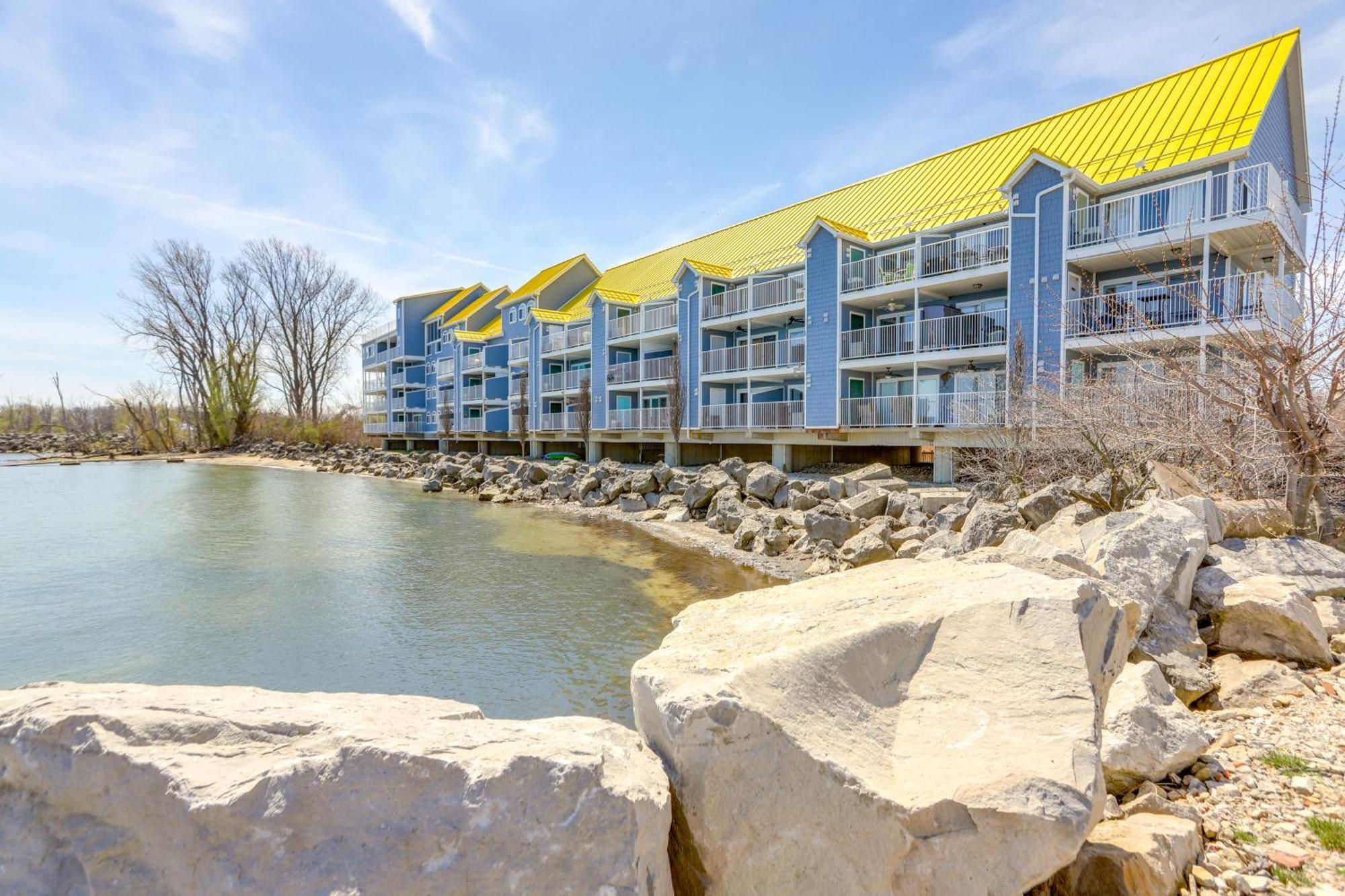 Cozy Lakefront Middle Bass Retreat With Balcony Put-in-Bay Luaran gambar